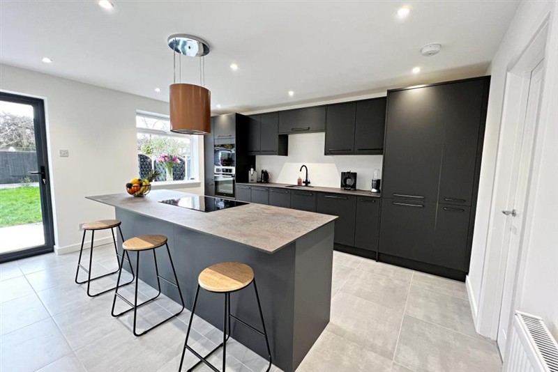 Kitchen island and breakfast seating